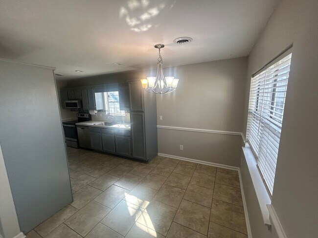 Photo - 2729 Temperance Dr