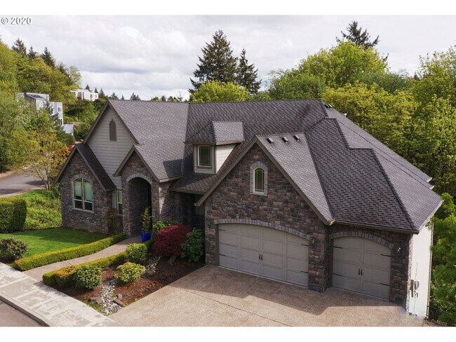 GORGEOUS FOREST HEIGHTS EXECUTIVE STYLE HO... - GORGEOUS FOREST HEIGHTS EXECUTIVE STYLE HO... House