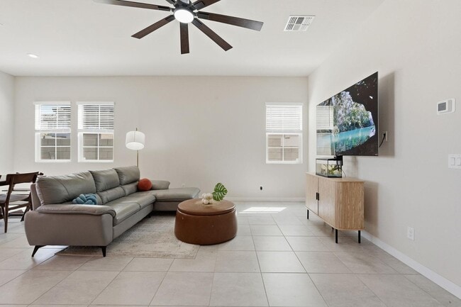 Photo - 1521 S Senate St