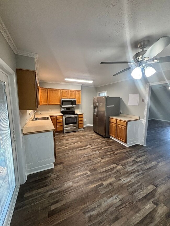 Photo - Newly Updated 4bd/3bth in Seymour!