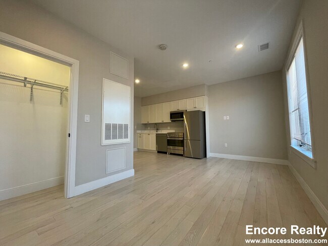 Photo - 197 Green St Unidad 408