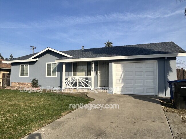 Photo - 7118 Watt Ave
