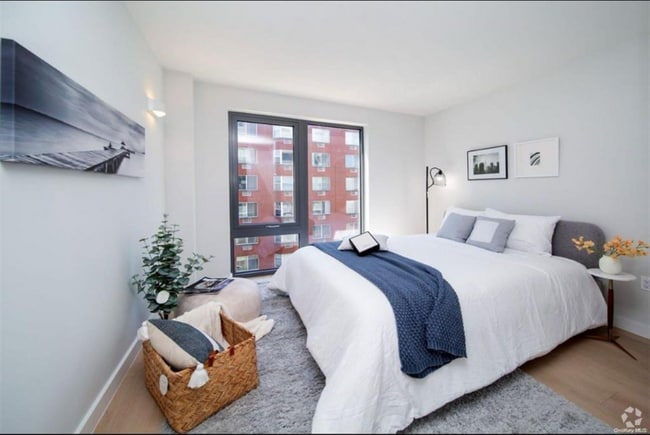 Building Photo - 13680 41st Ave Unit 5C Rental