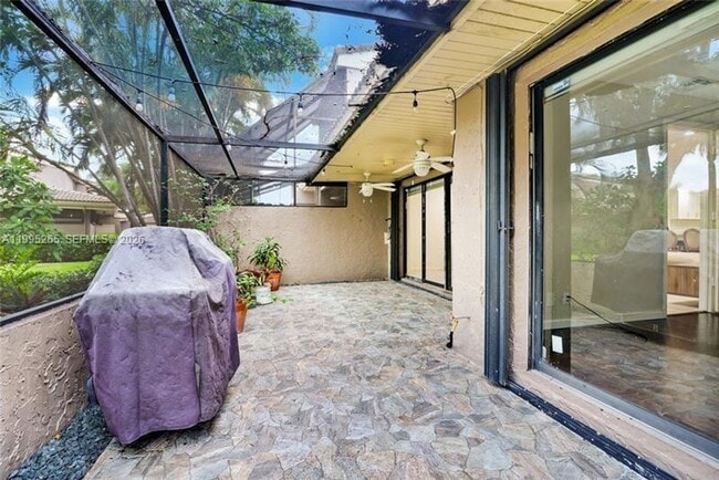 Photo - 307 Bonnie Brae Way