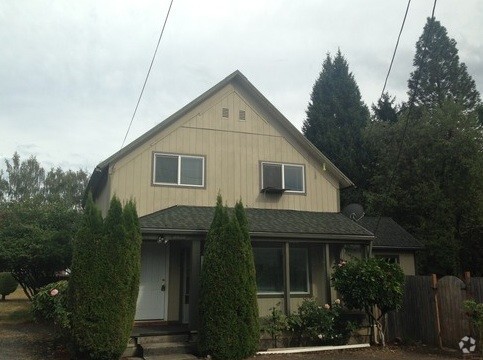 Building Photo - 449 SE 4th Ave Rental