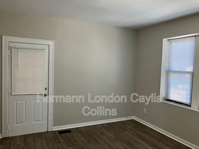 Photo - 3660 Bates St