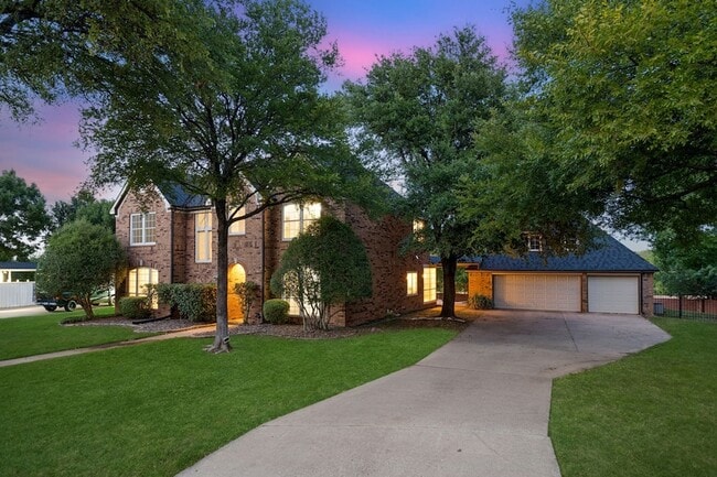 Photo - 545 Oak Hill Dr