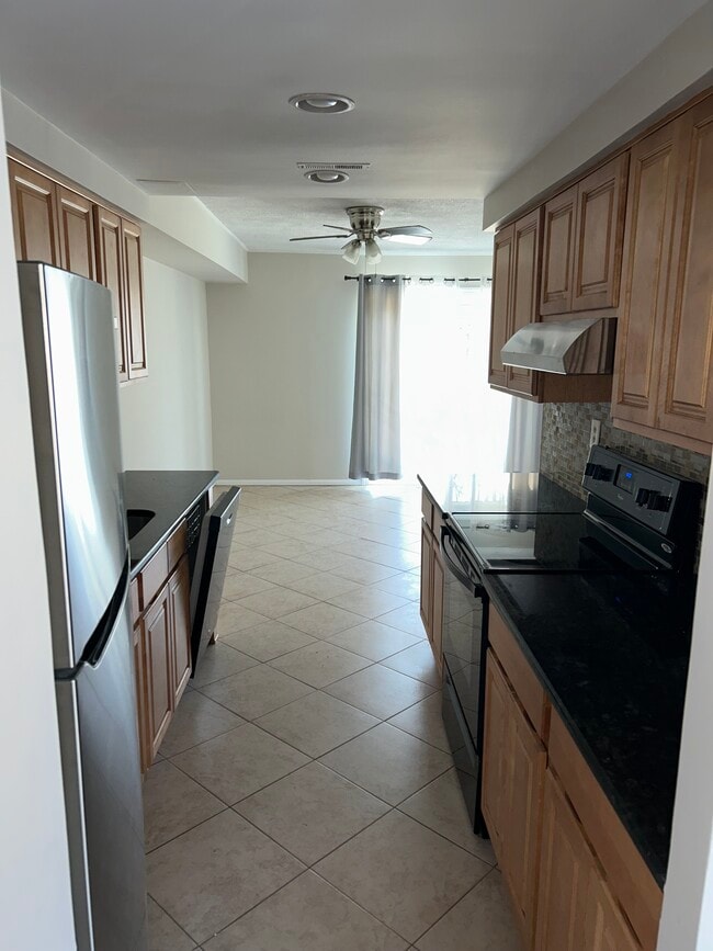 Photo - 232 Fir Tree Ct
