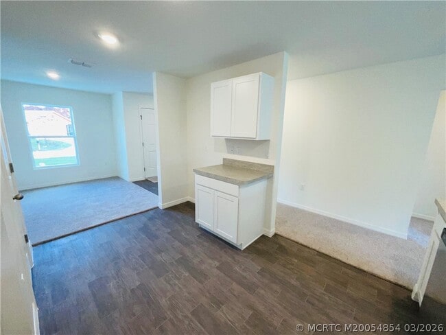 Photo - 1701 SE Manth Ln