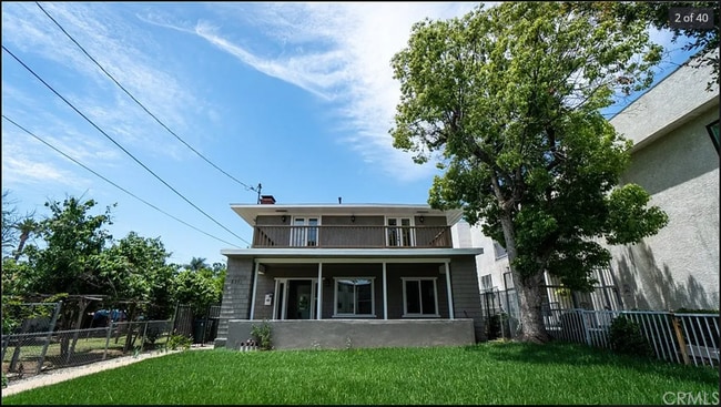 Building Photo - 835 N Raymond Ave Rental