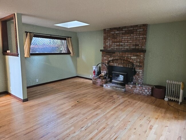 Photo - Pet Friendly! Redwood views! 3-bedroom hom...