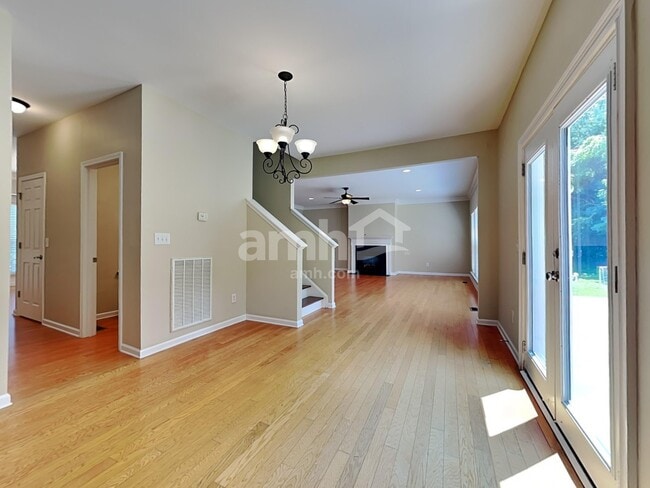 Photo - 319 Forest Bend Dr