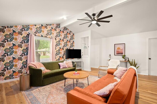 Photo - 11011 Jordan Ln