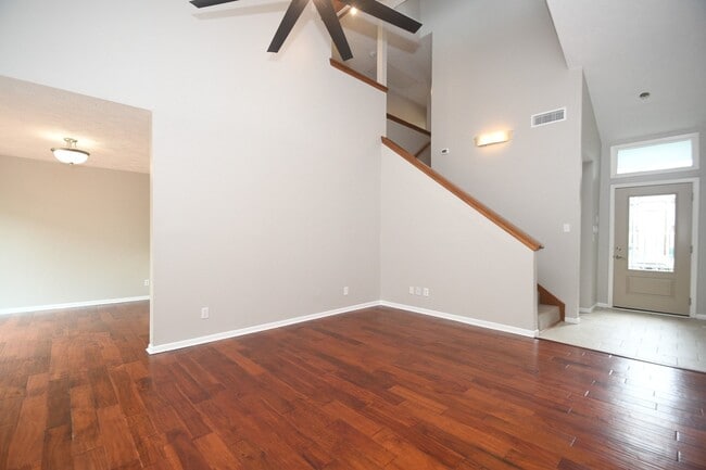 Photo - 239 Malone St Unit B