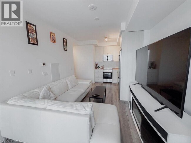 Photo - 15 Wellington St S Unit 2910