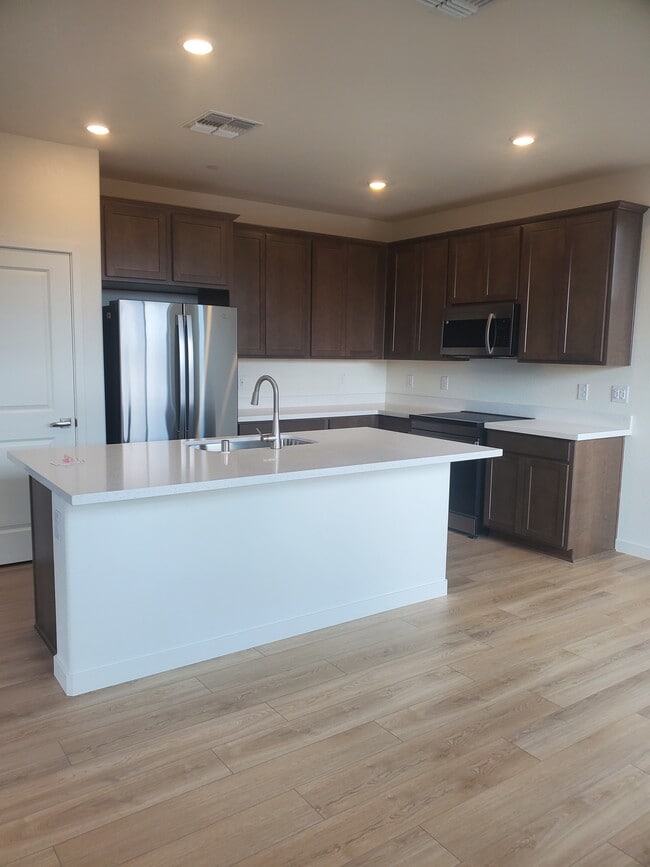 Photo - 1112 Bengal Loop