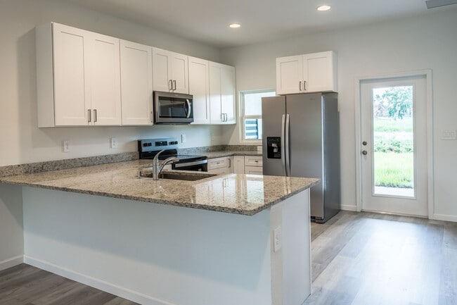 5365 Vista Lago Dr