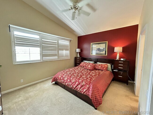 Photo - 360 Shoreline Cir