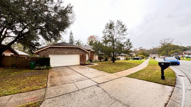 Photo - Charming 3-bedroom, 2 -bathroom pet friend...