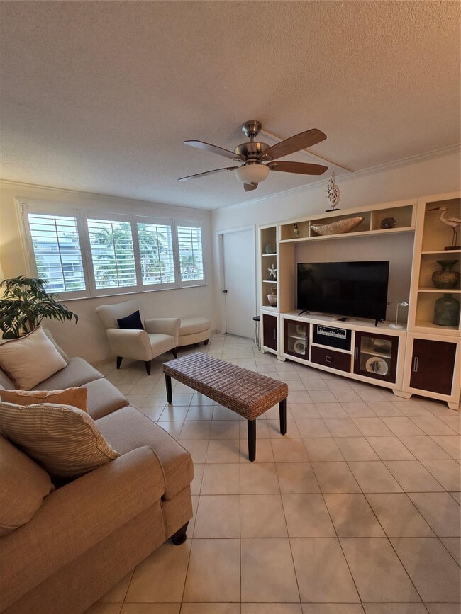 Photo - 1333 E Hallandale Beach Blvd Unit 305