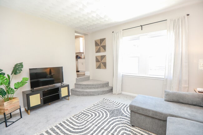 Photo - 3820 Essex Cir