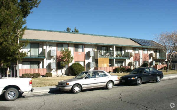 Photo - Antelope Valley Apartments