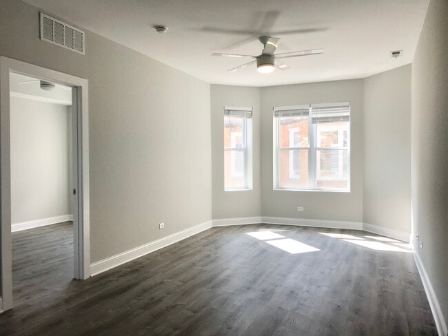 Photo - 3110 N Milwaukee Ave Unidad 1H