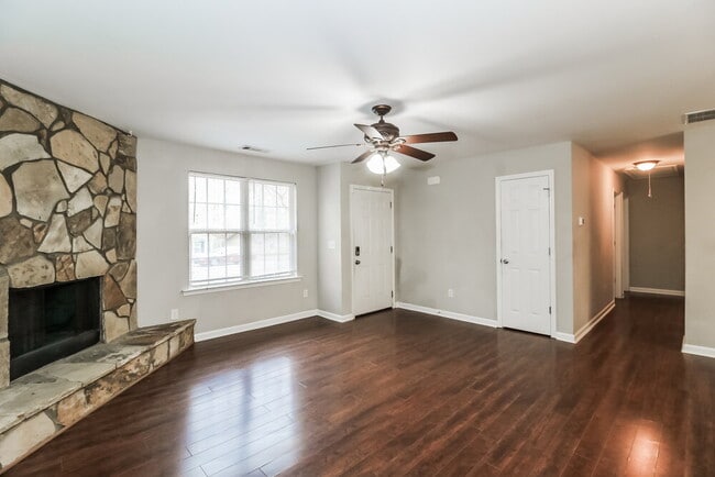 Photo - 4999 Galbraith Cir