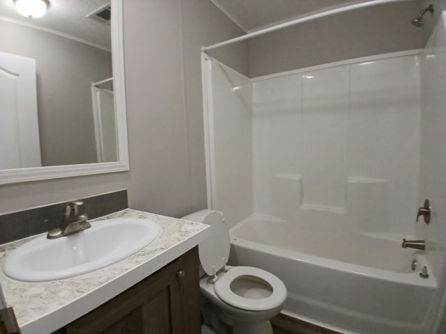 Photo - 1978 Scranton Ave