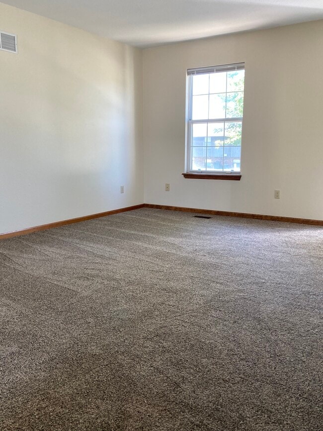 Photo - 8208 Spring Valley Rd
