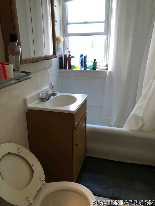 1163 Boylston St Unit 3