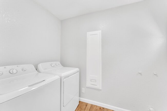 Photo - 916 Poplar Ave