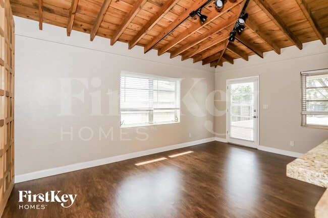 Photo - 1328 NW 3rd Ave