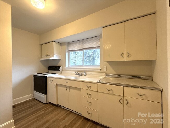 Photo - 1522 Browns Ave