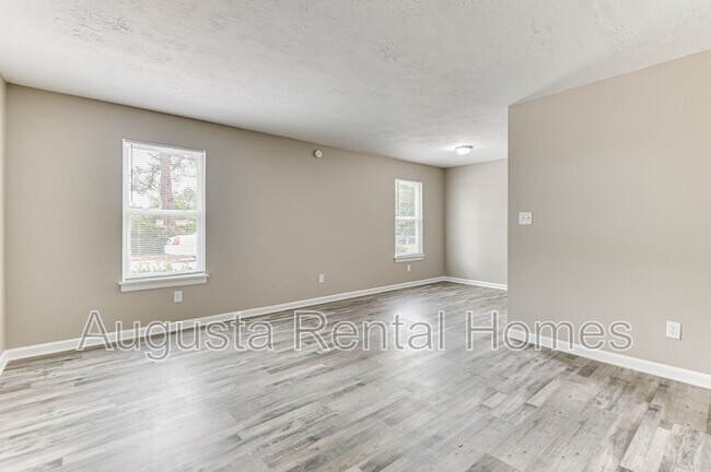 Photo - 152 Conifer Dr