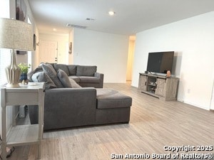 Photo - 9907 Jenny Grist