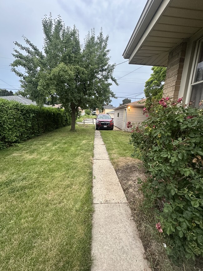 Photo - 6431 N 76th St