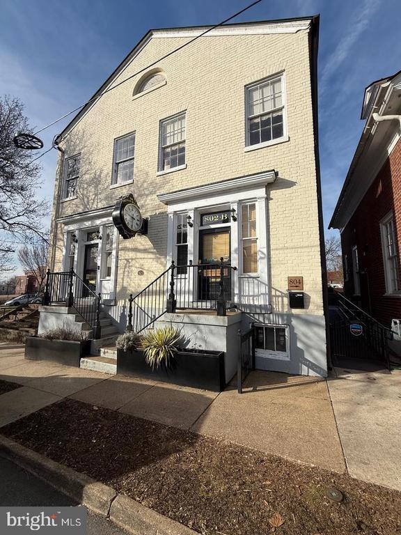 Photo - 804 Princess Anne St