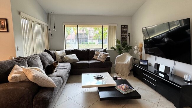 Photo - 5641 Coach House Cir