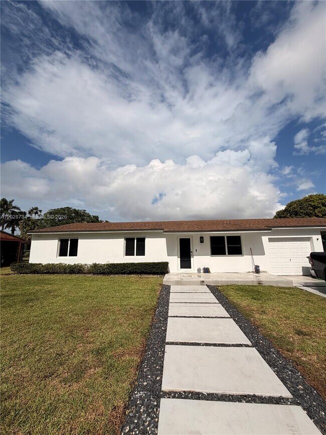 Building Photo - 30651 SW 189th Ave