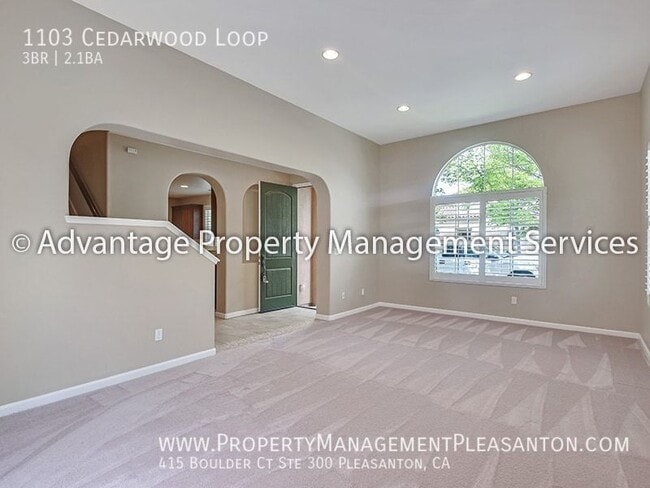 Photo - 1103 Cedarwood Loop