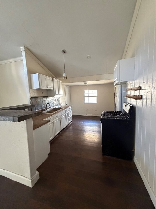 Photo - 323 Reppert St