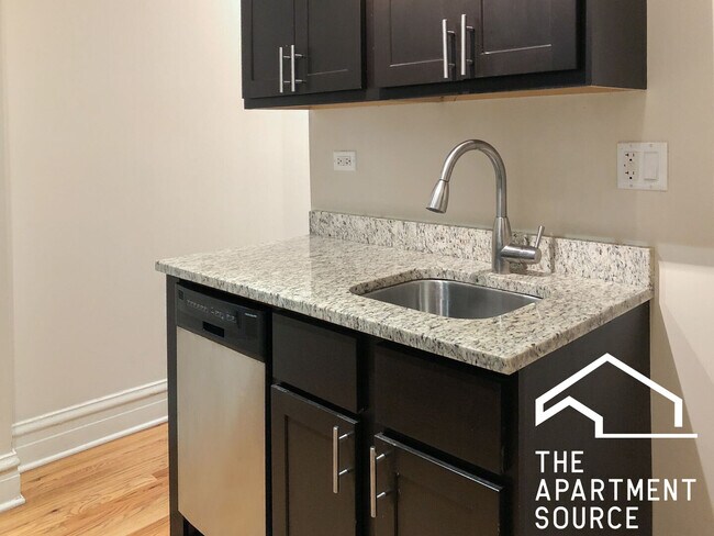 Photo - 2177 W Giddings St Unidad 1A