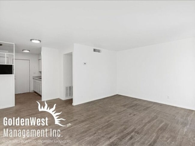 Building Photo - Charming 1Bdm 1Ba Apartment In Central Phoenix - Move In Special!