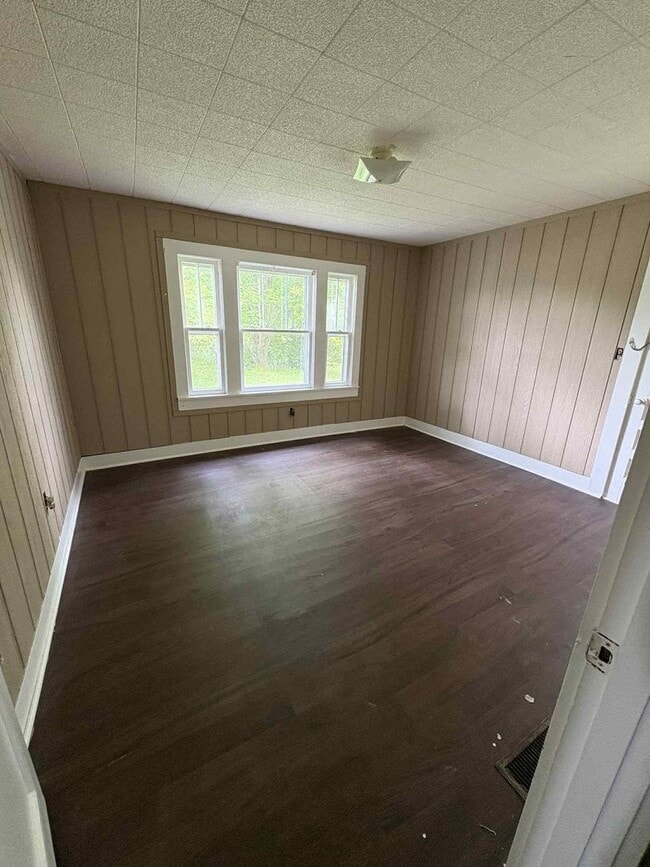 Photo - Small Family Home!