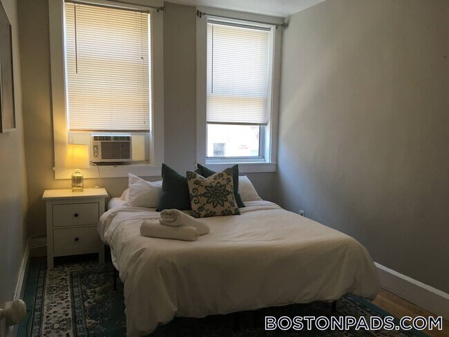 Photo - 161 Endicott St Unit 4F