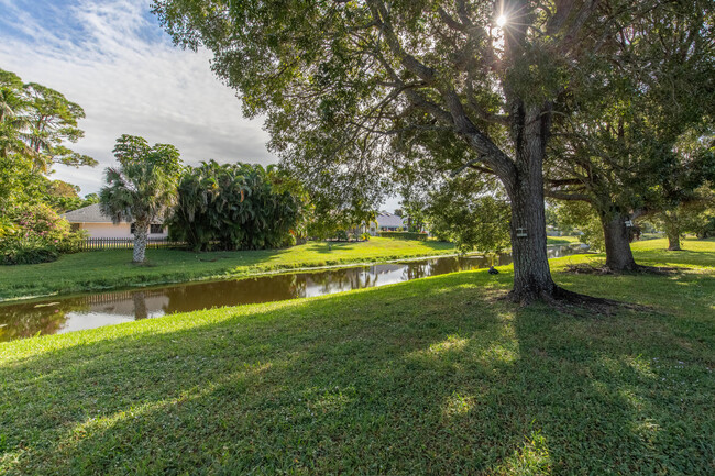 Photo - 13742 Bottlebrush Ct Casa Adosada