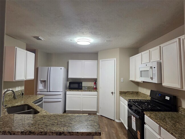 Photo - 19426 Old Barngate Ln