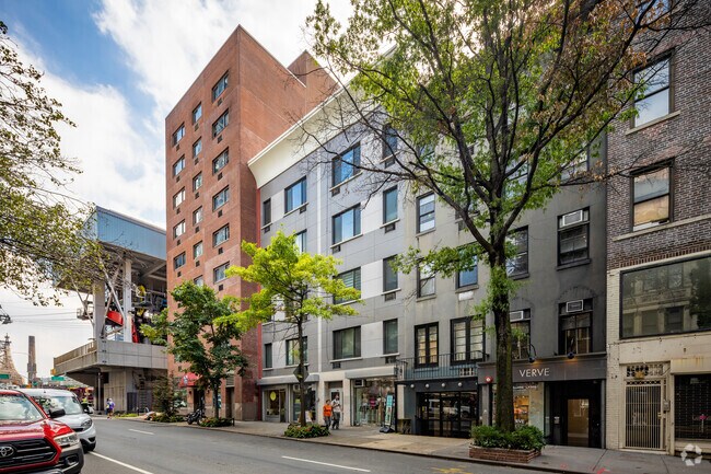 Photo - 244-246 E 60th St