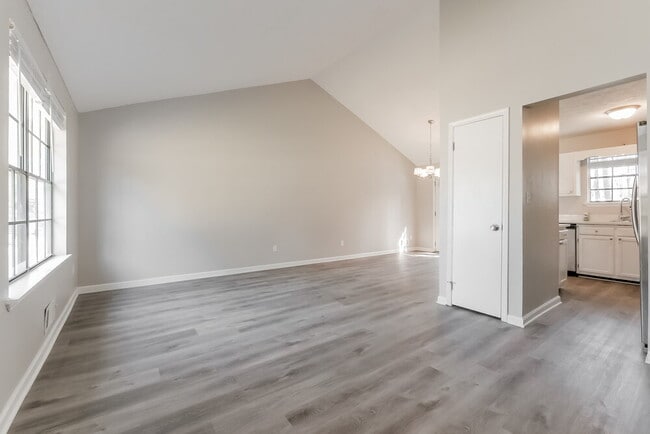 Photo - 6207 Radford Dr